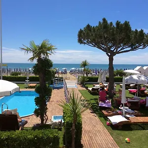 Szálloda Universo, Lido di Jesolo